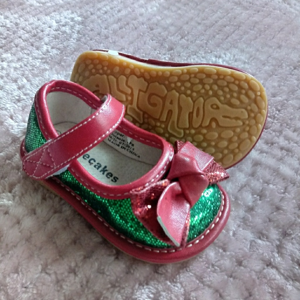 Mary Jane Squeaky Shoes made by Laniecakes